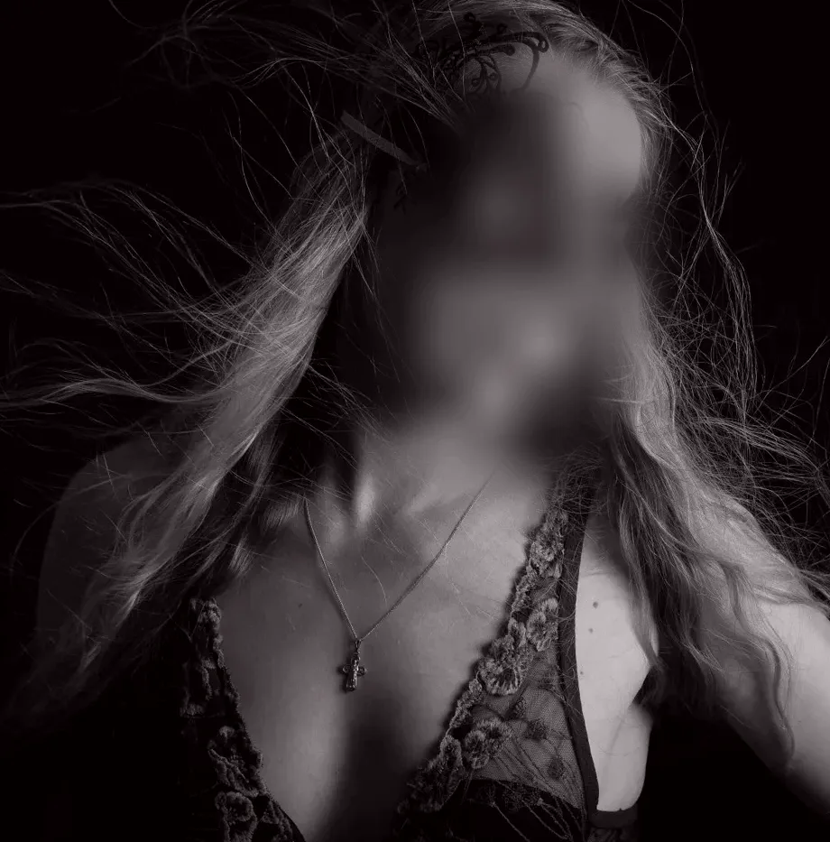 Charlotte, 34
