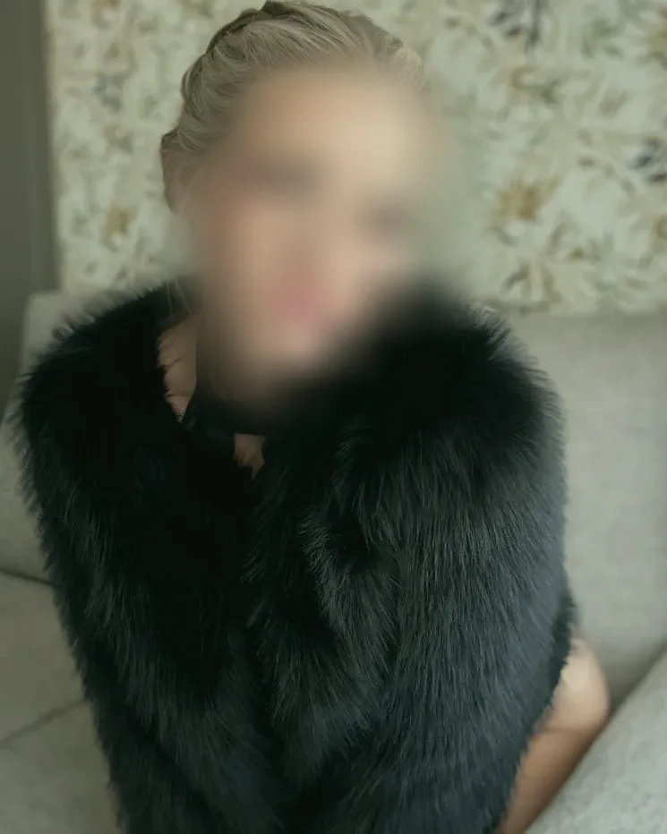 Nora, 32